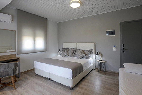 Poze-Cazari-Sea-Breeze-Skiathos-Camera-Nominala-Delux-Tripla-Skianthion-1