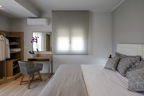 Poze-Cazari-Sea-Breeze-Skiathos-Camera-Nominala-Delux-Tripla-Skianthion-2