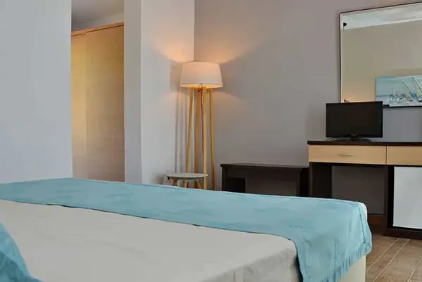 Poze-Cazari-Sea-Breeze-Skiathos-Hotel-Belvedere-13