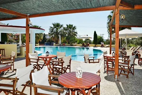 Poze-Cazari-Sea-Breeze-Skiathos-Hotel-Belvedere-3