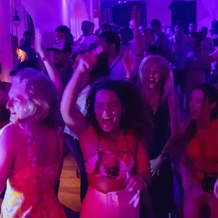 Program Sea Breeze Skiathos 2025 ziua 2 - Vacață de vară în Grecia la mare cu DJ și beach party plin de prieteni